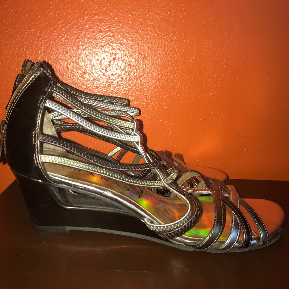 Wedged sandals